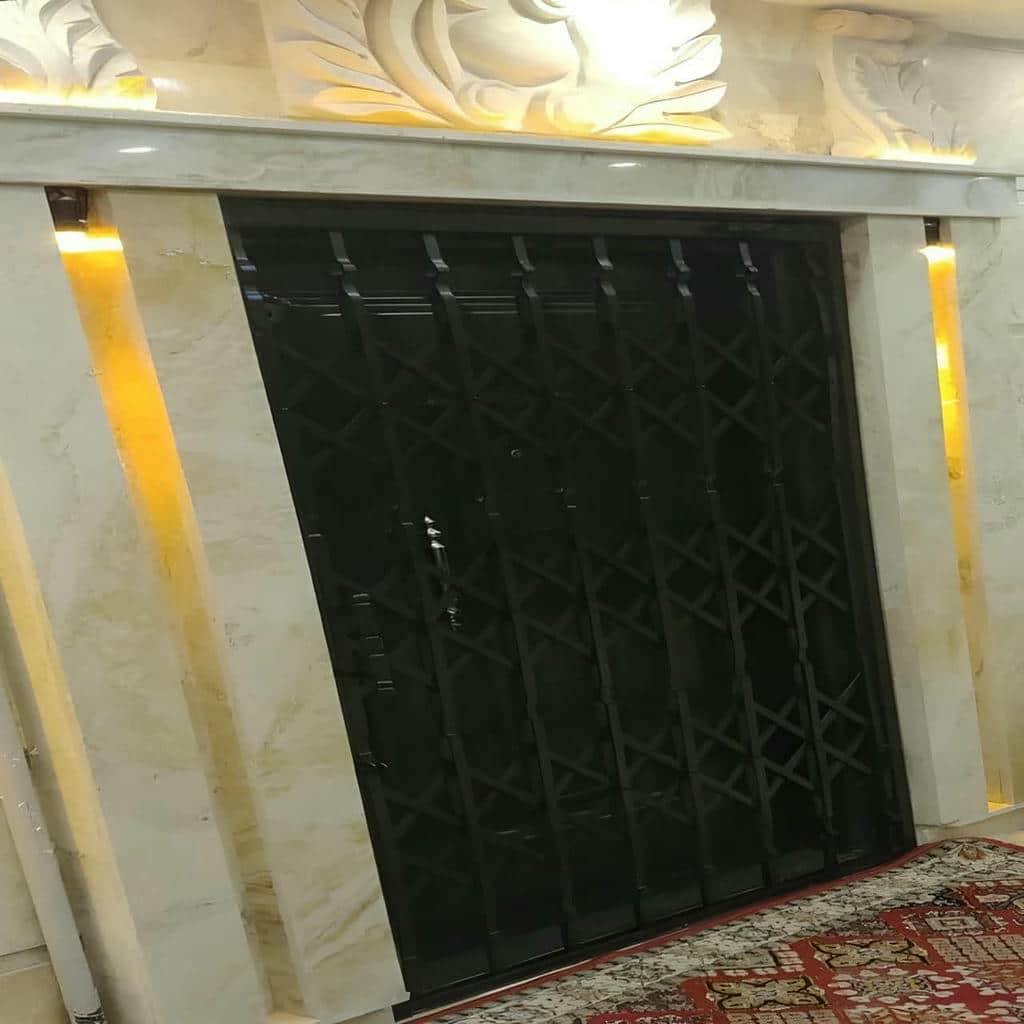 حفاظ درب آکاردئونی در یزد در نمونه مشاوره انتخاب مدل