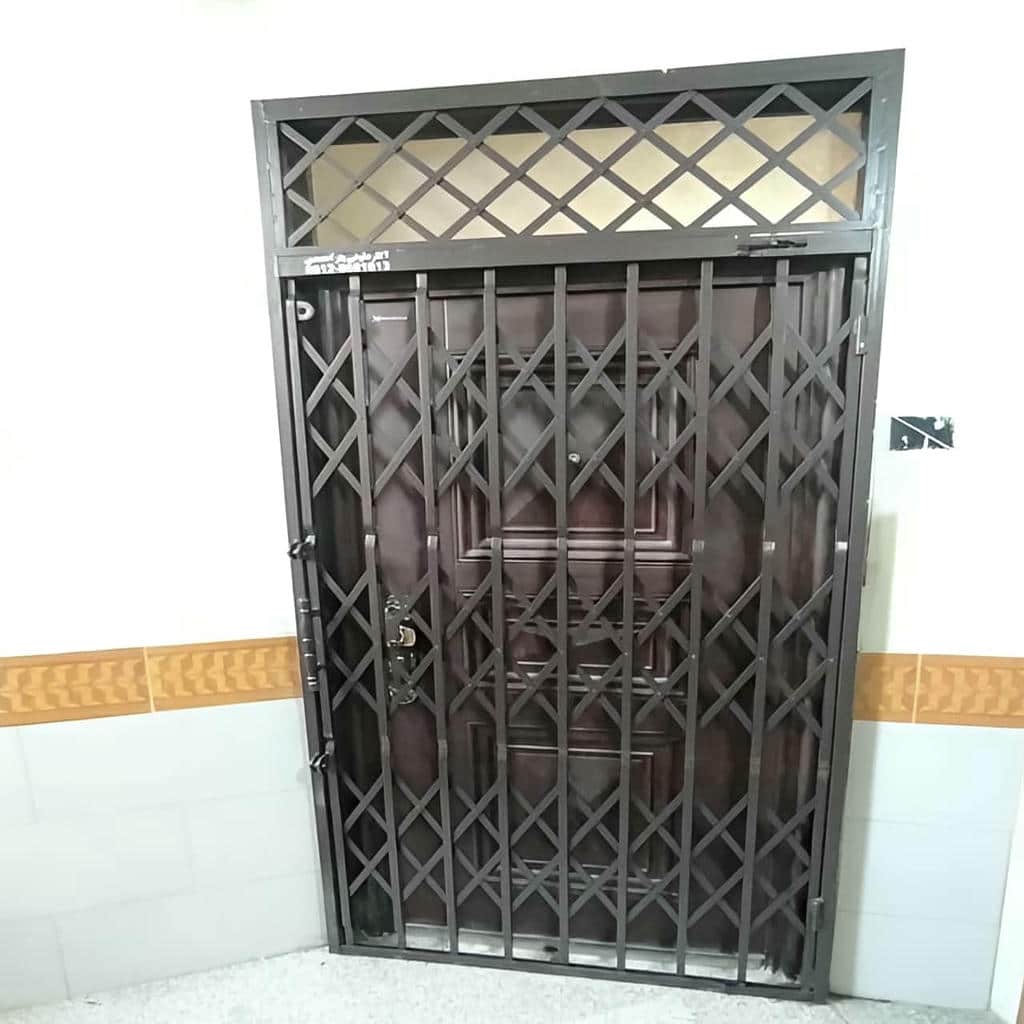 حفاظ درب آکاردئونی در استان سمنان در نمونه مشاوره انتخاب مدل