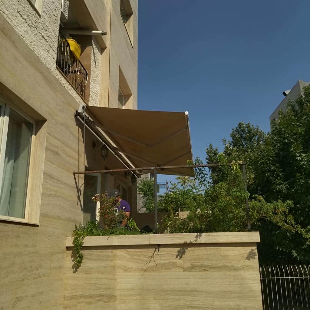 سایبان برقی در استان همدان هنگام مشاوره انتخاب مدل