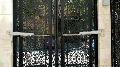 جک درب پارکینگ در استان کردستان با مدل بازویی روی ورودی خانه