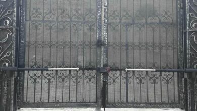 جک درب پارکینگ در استان خراسان رضوی با مدل بازویی روی درب ساختمان