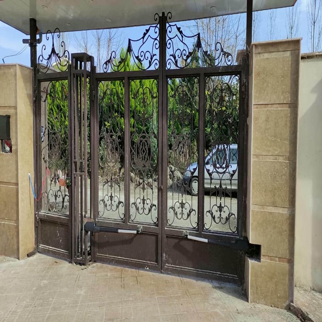 جک درب پارکینگ در زاهدان با مدل بازویی آماده نصب اصولی