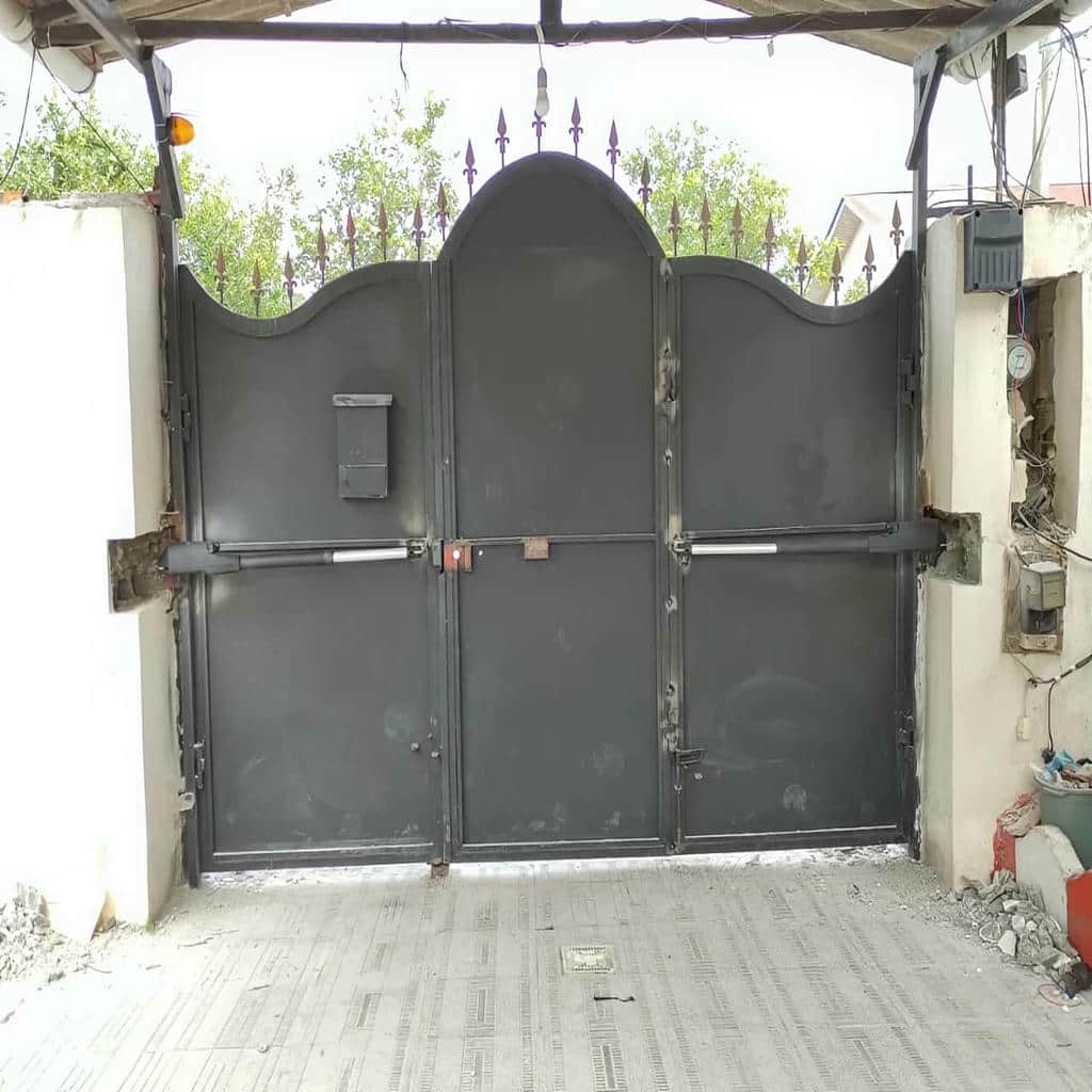 جک درب پارکینگ در استان سیستان و بلوچستان با مدل مناسب دهانه کم عرض