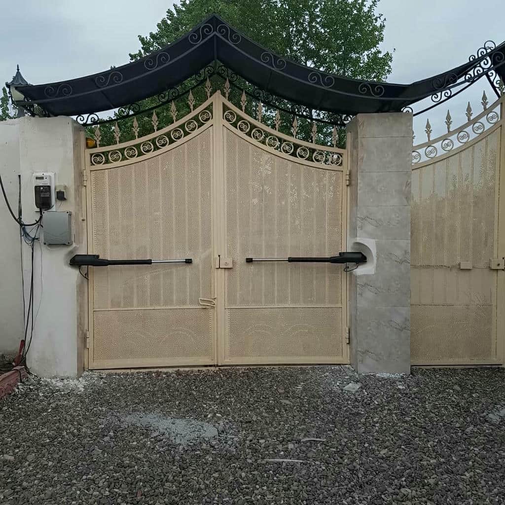 جک درب پارکینگ در کرمان با مدل مناسب دهانه بزرگ