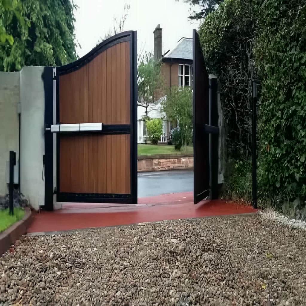 جک پارکینگی با پایه فلزی مستحکم در فضای باز