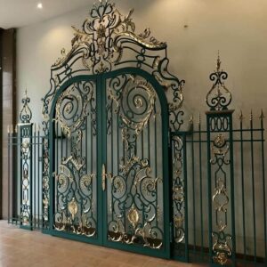درب حیاط در استان سمنان با بدنه فلزی دارای ضمانت