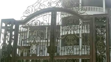 درب شهرکی با لولاهای قابل دسترس