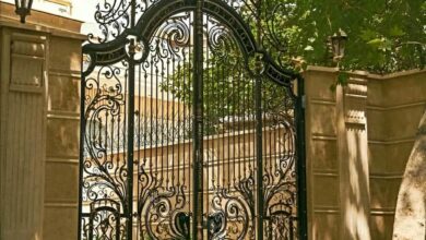 درب حیاط در استان یزد با مدل فلزی ساده