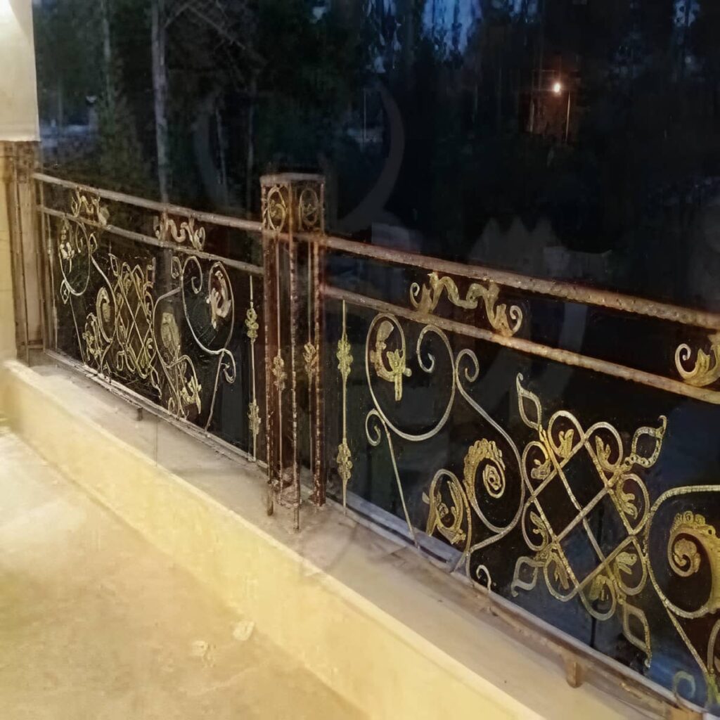 نرده بالکن در استان مازندران هنگام بازدید تخصصی محل پروژه