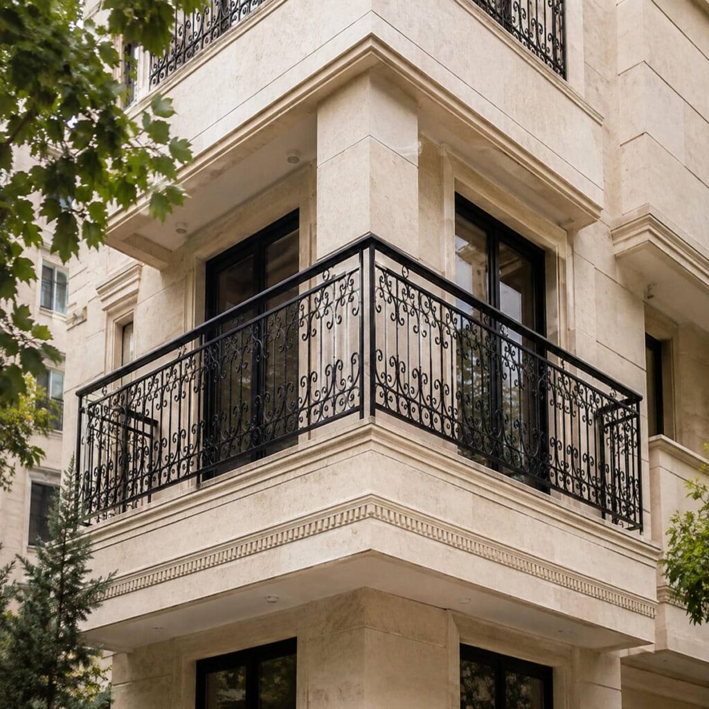 نرده بالکن در استان همدان در مرحله اندازه گیری تخصصی سفارش