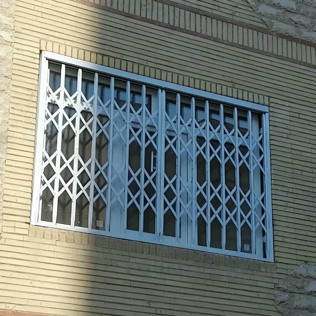 حفاظ پنجره آهنی با پوشش رنگ کوره ای استاندارد