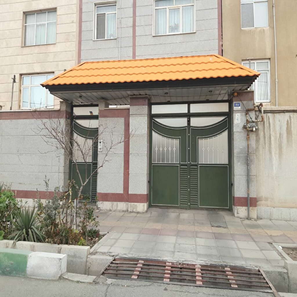 آردواز پارکینگ و نما با رنگ سفارشی ساختمان