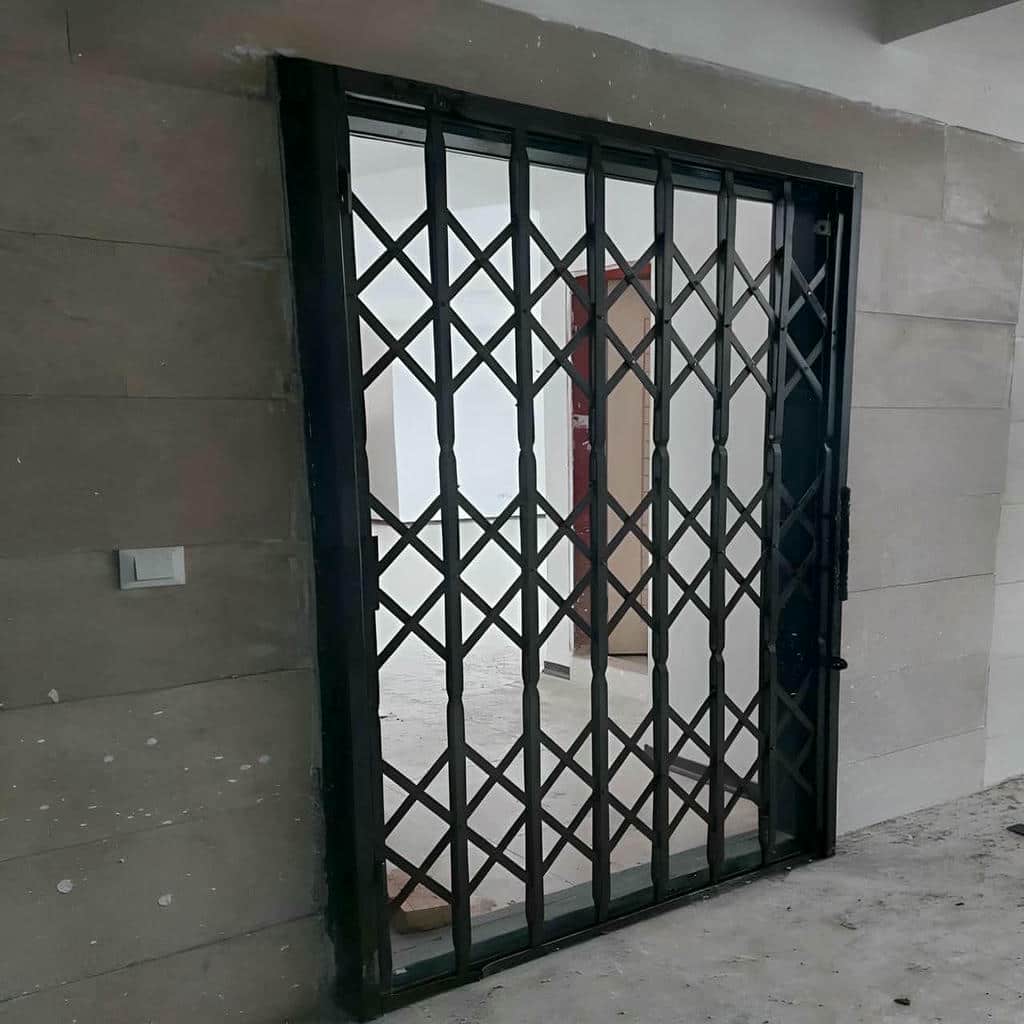 بررسی پوشش شبکه فلزی در معرض بارندگی