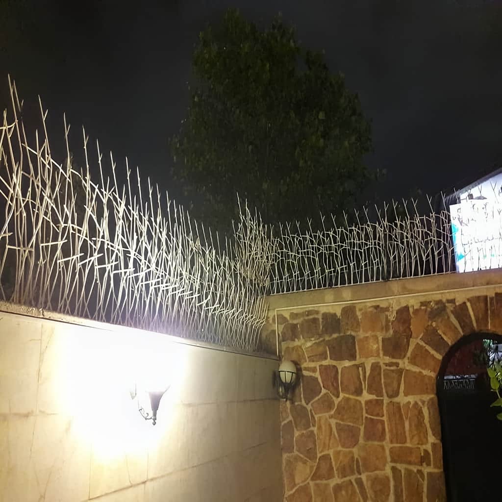حفاظ دیوار محوطه ویلا با طراحی سفارشی