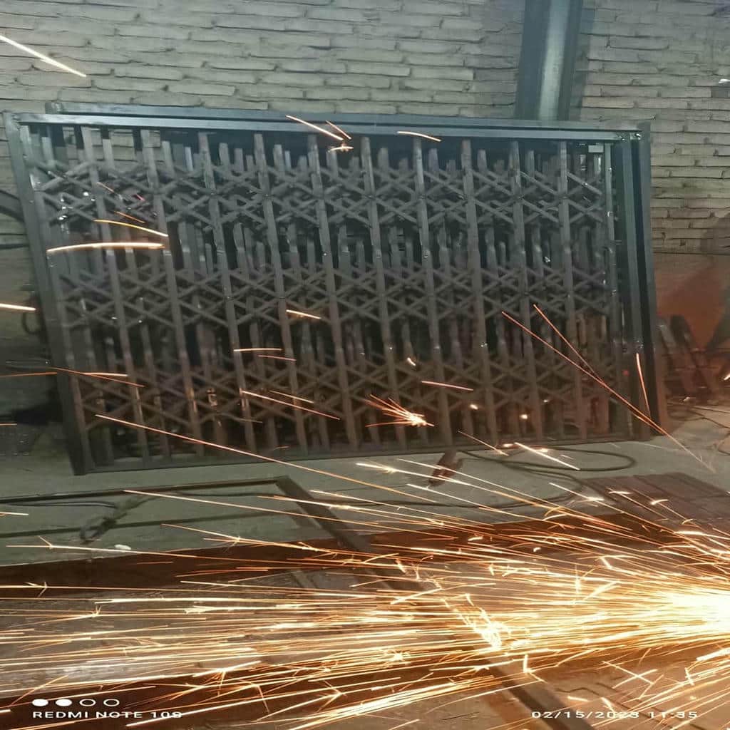 سفارش گارد تاشو متناسب با عرض مفید عبور