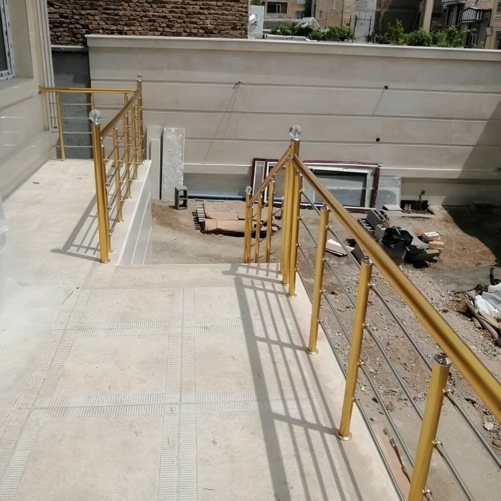 مشاوره انتخاب آلیاژ حفاظ بالکن برای محیط بیرونی مشاوره انتخاب آلیاژ حفاظ بالکن برای محیط بیرونی