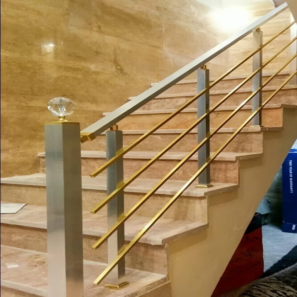 هندریل استیل خشدار هماهنگ با ابعاد پاگرد هندریل استیل خشدار هماهنگ با ابعاد پاگرد